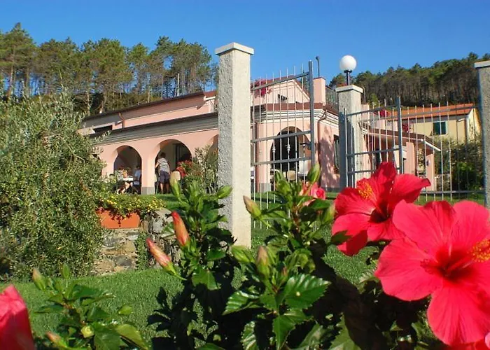 乡村民宿 La Rossola & Natura La Porta Delle 5 Terre 博纳索拉