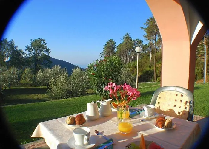 乡村民宿 La Rossola & Natura La Porta Delle 5 Terre 博纳索拉