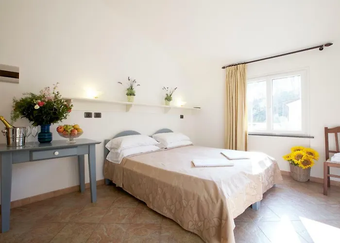 乡村民宿 La Rossola & Natura La Porta Delle 5 Terre *