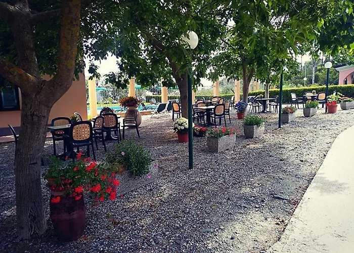 La Rossola & Natura La Porta Delle 5 Terre *