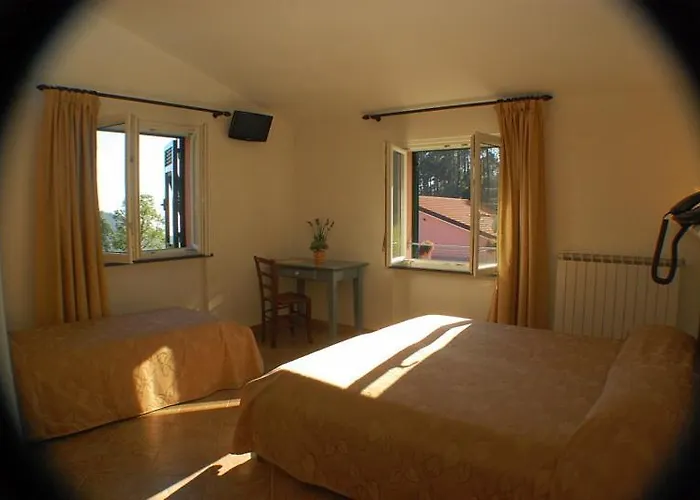 La Rossola & Natura La Porta Delle 5 Terre